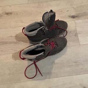 Vasque hiking boots children 6